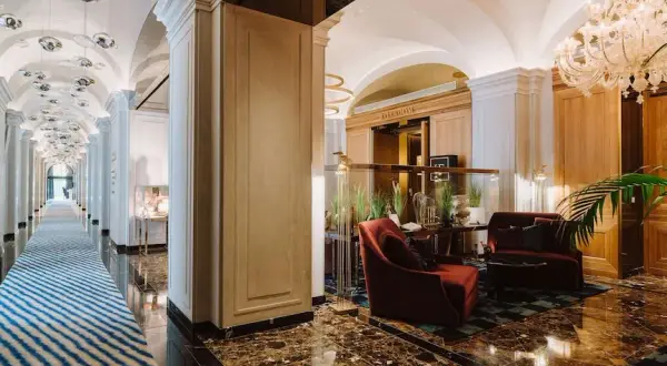 Raffles Europejski: Najdroższy hotel w Polsce. Co dostaniesz za 100 tys.?