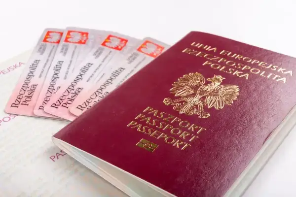 Paszporty i dowody osobiste Polski. Czy do Chorwacji potrzebny jest paszport? Wystarczy dowód osobisty.